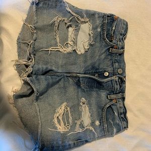 Levi shorts size 27 wedgie shorts